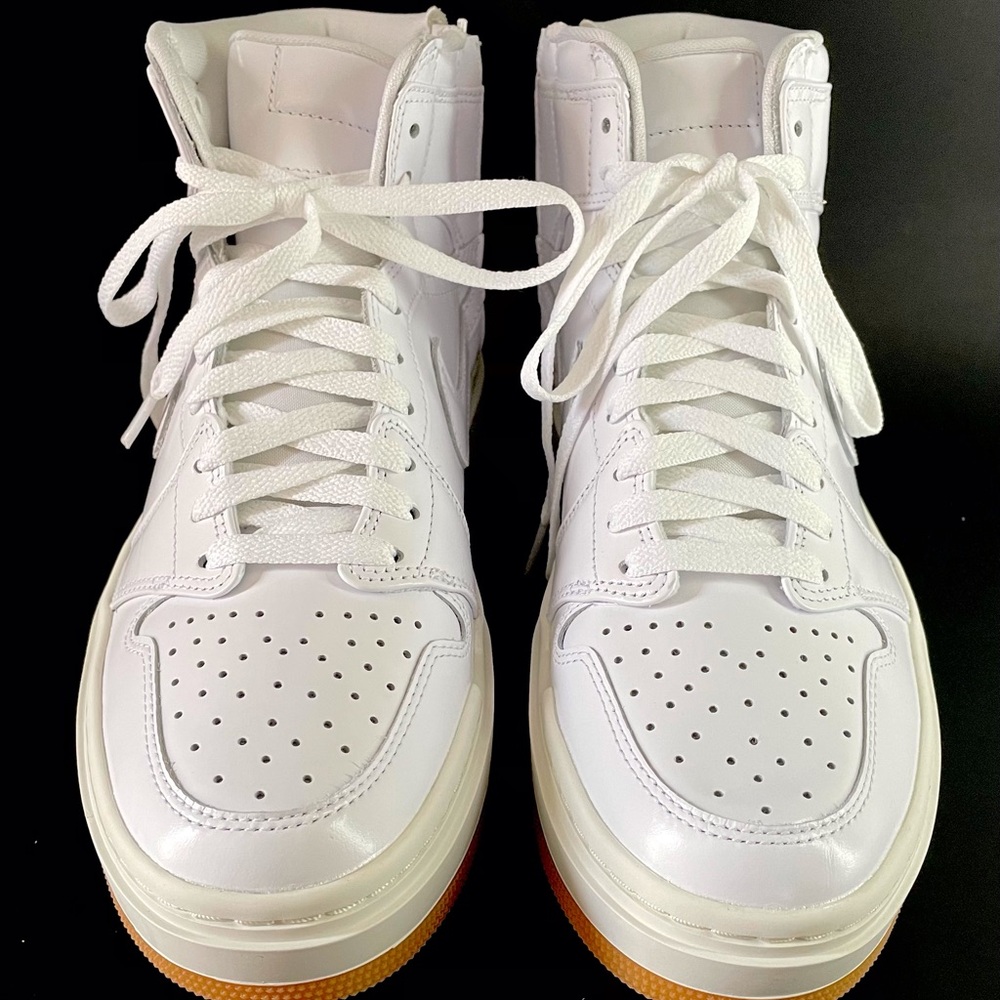 Air Jordan 1 - Picture 3 of 5